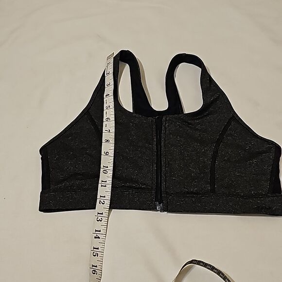 L.A.M SPORTS BRA SIZE LARGE. - Picture 6 of 8
